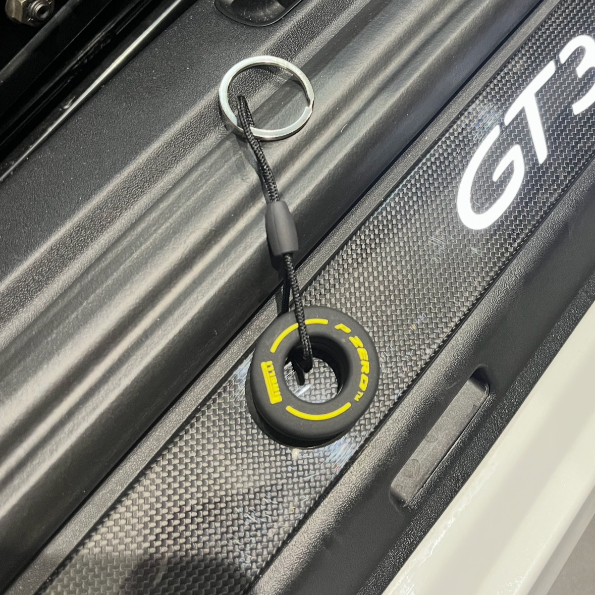 F1 STYLE TYRE KEYCHAIN